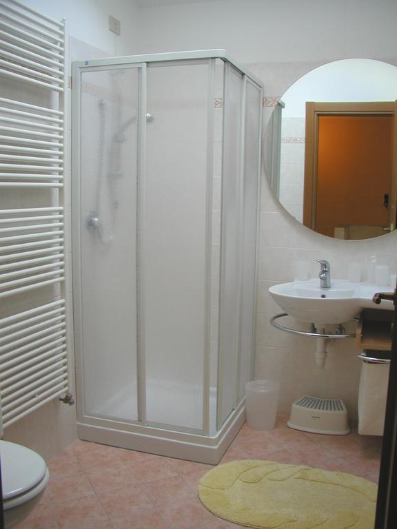 Villaggio Turistico Riviera Канобио Стая снимка
