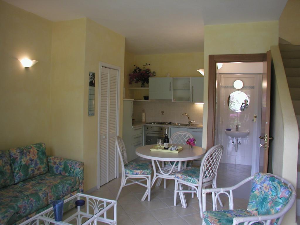 Villaggio Turistico Riviera Канобио Стая снимка